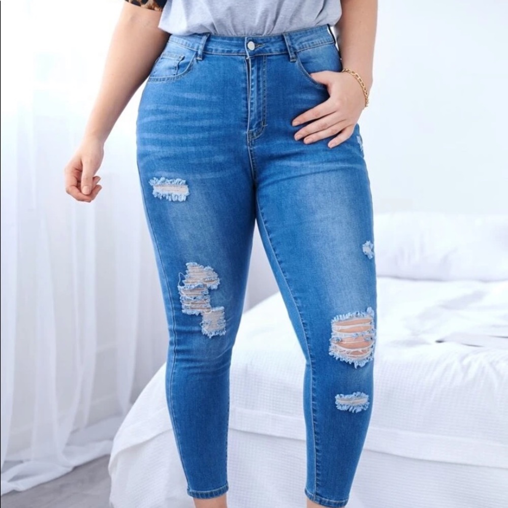 🛑SOLD 🛑🔥SHEIN JEANS 🔥 - Picture 1 of 9